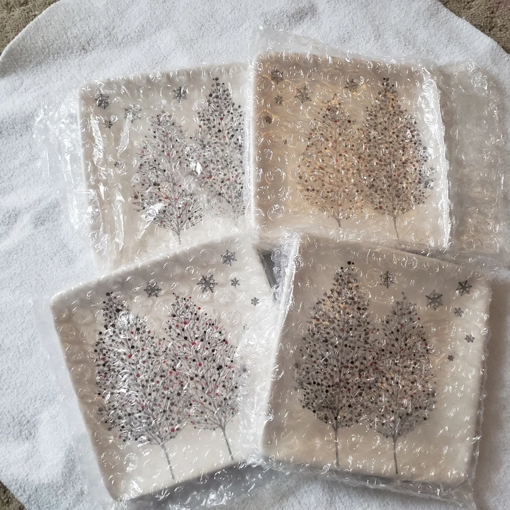 NWT Market Day Sparkle Tree Dessert Plates